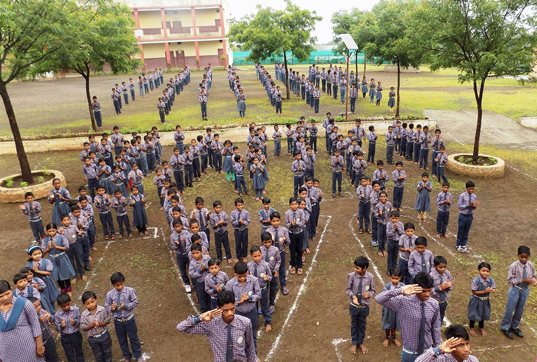 4 7